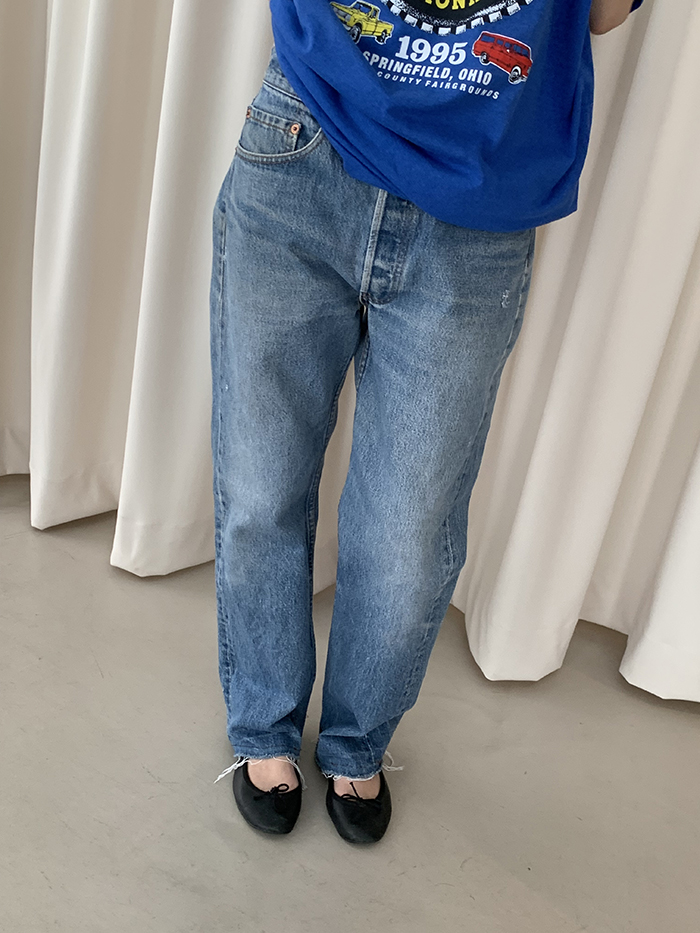 90's Levi's 501 - 29 (classic straight fit)