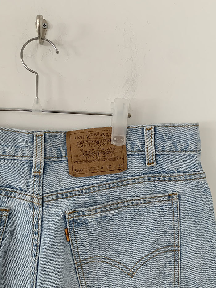 Levi's Short - size 35 (classic straight fit)