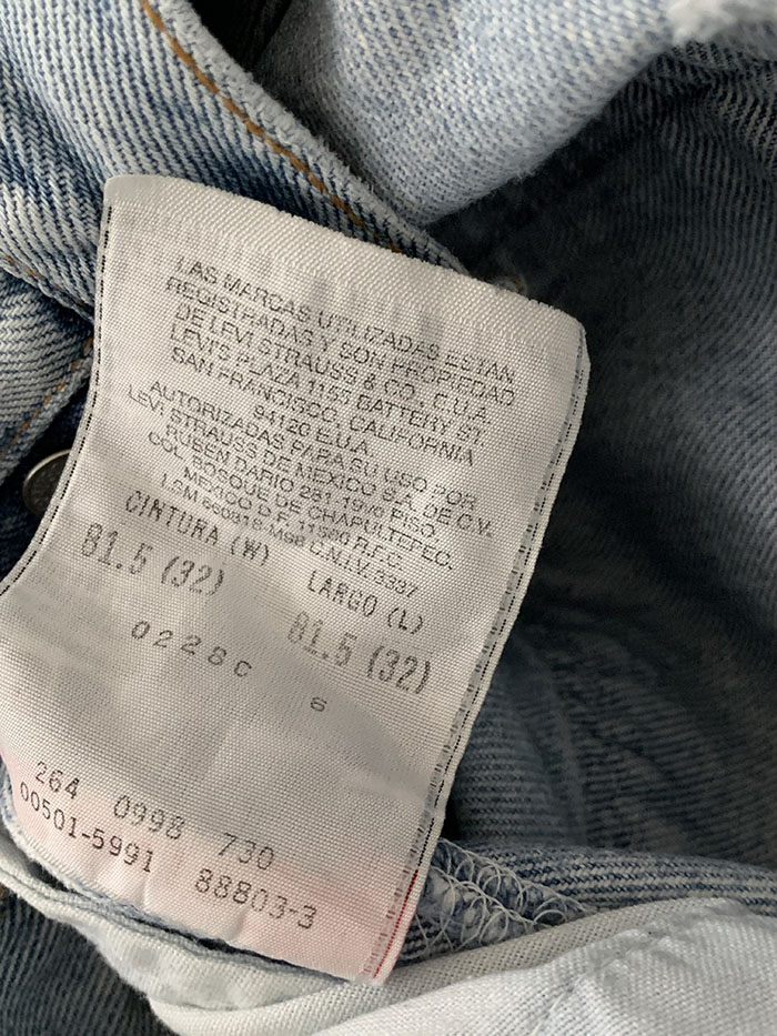 90's Levi's 501 - size 27-28 (classic straight fit) 복제 복제