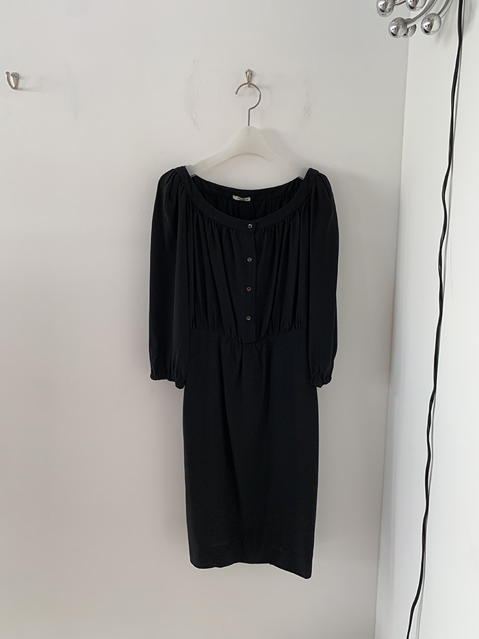 00's "Miu Miu" viscose rayon back button Blouse 복제