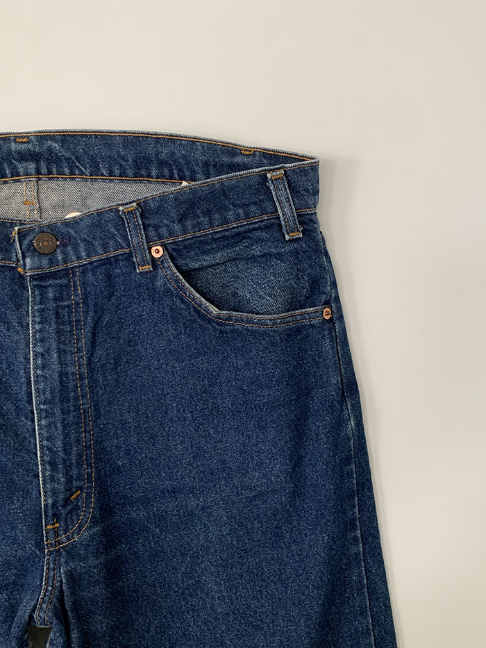 90's Levi's 20505 - size 37 (classic straight fit)