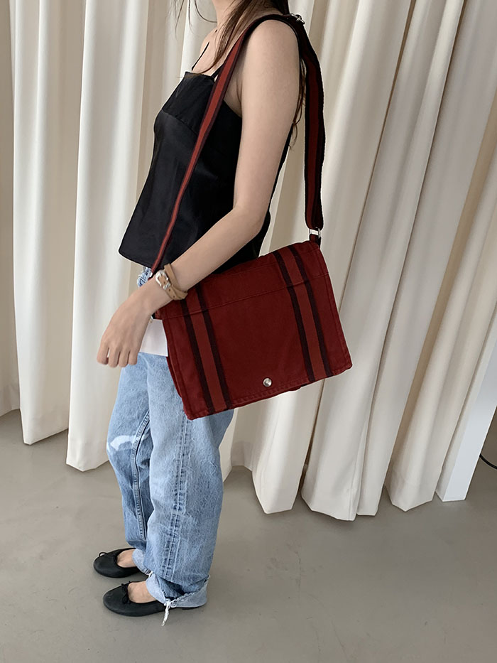 Vintage "Hermes" Cross Bag / 제품 사진만 찍고 올리기