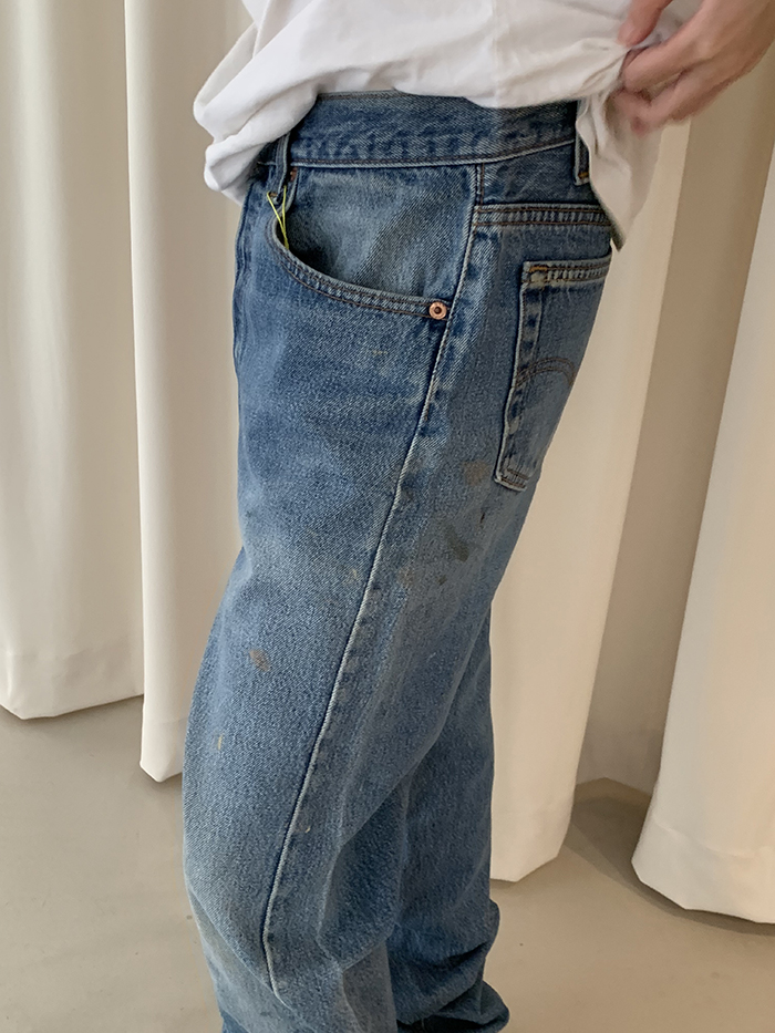 90's Levi's 501 - size 30-31 (classic straight fit)