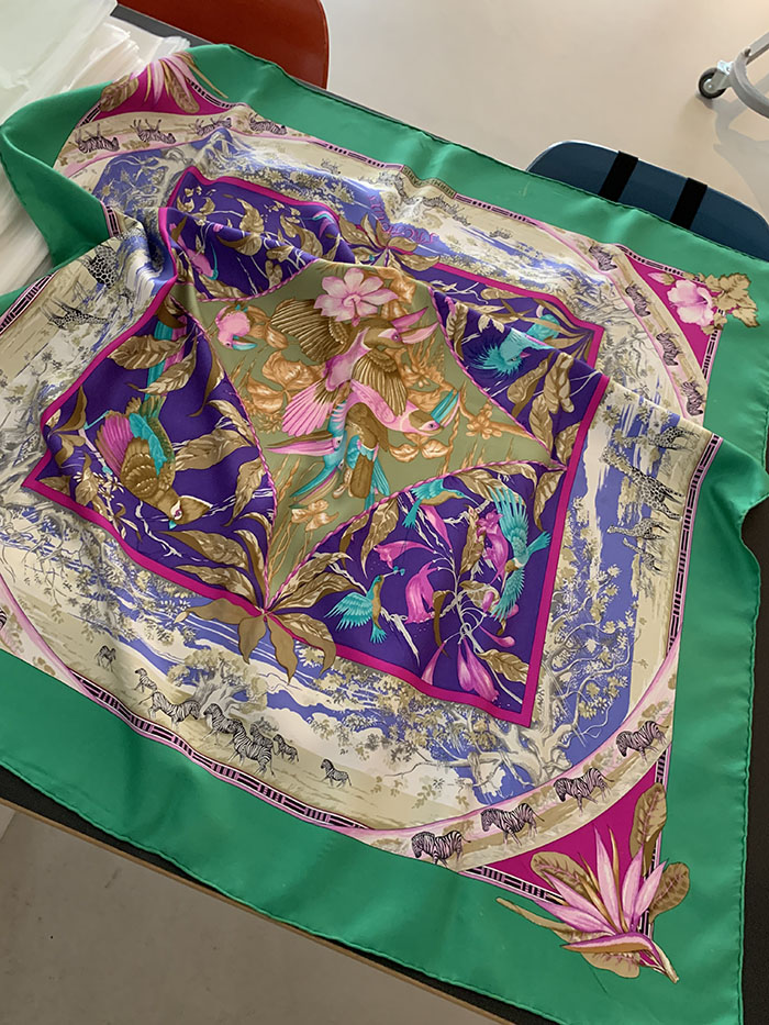 90-00's "Hermes" Silk Scarf 복제