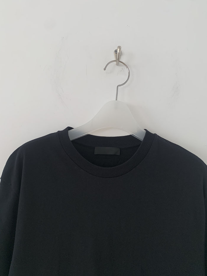 2017's "PRADA" cotton back logo T-shirt