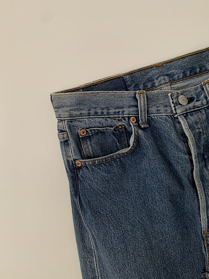 90's Levi's 501xx - size 27 (classic straight fit)