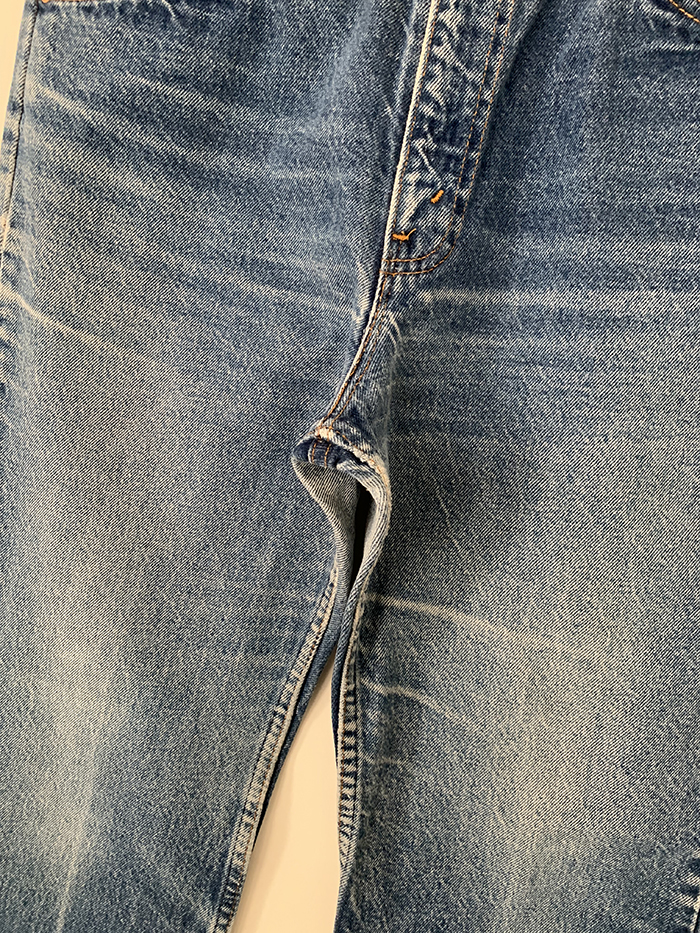 90's Levi's 20517 - size 32 (classic boot cut)