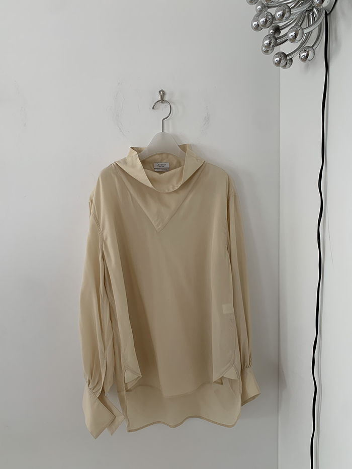 Deveaux New York Blouse