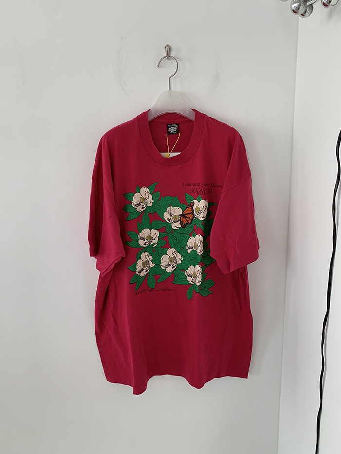 's "Magnolia" USA T-shirt