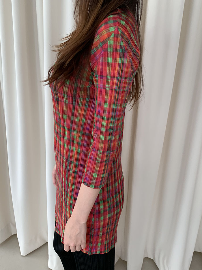 PLEATS PLEASE by ISSEY MIYAKE half Top