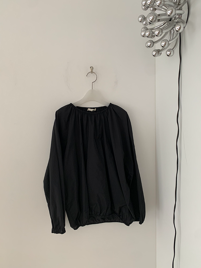 00's "THE ROW" viscose rayon back button Blouse 복제 복제