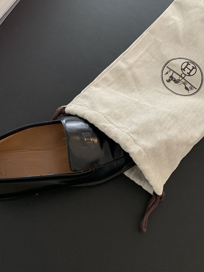 00s "Hermes" Logo Leather Loafer Shoes