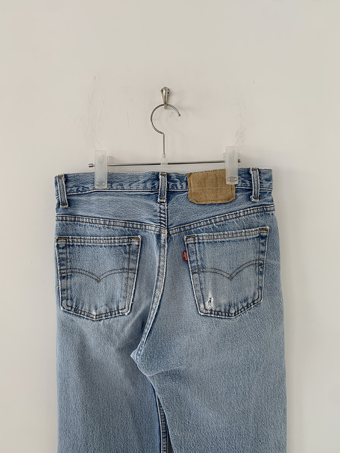 90's Levi's 501 - size 29-30 (classic straight fit)