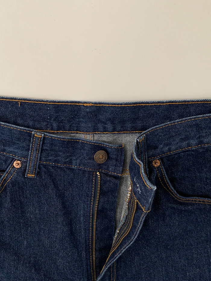 90's Levi's 505 - size 36 (classic straight fit)