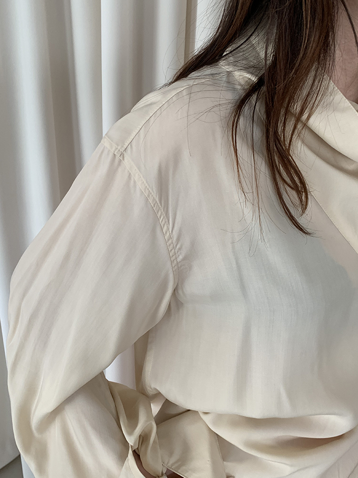 Deveaux New York Blouse