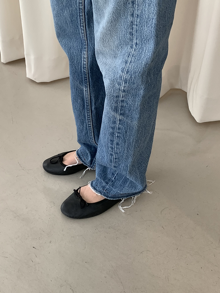 90's Levi's 501 - 29 (classic straight fit)