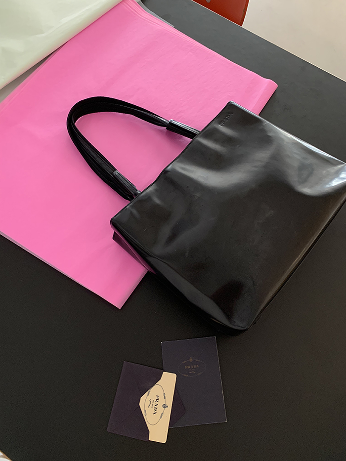 90's - 00's "PRADA" Leather Tote Bag (rare design) 복제