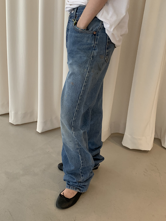90's Levi's 501 - size 30-31 (classic straight fit)