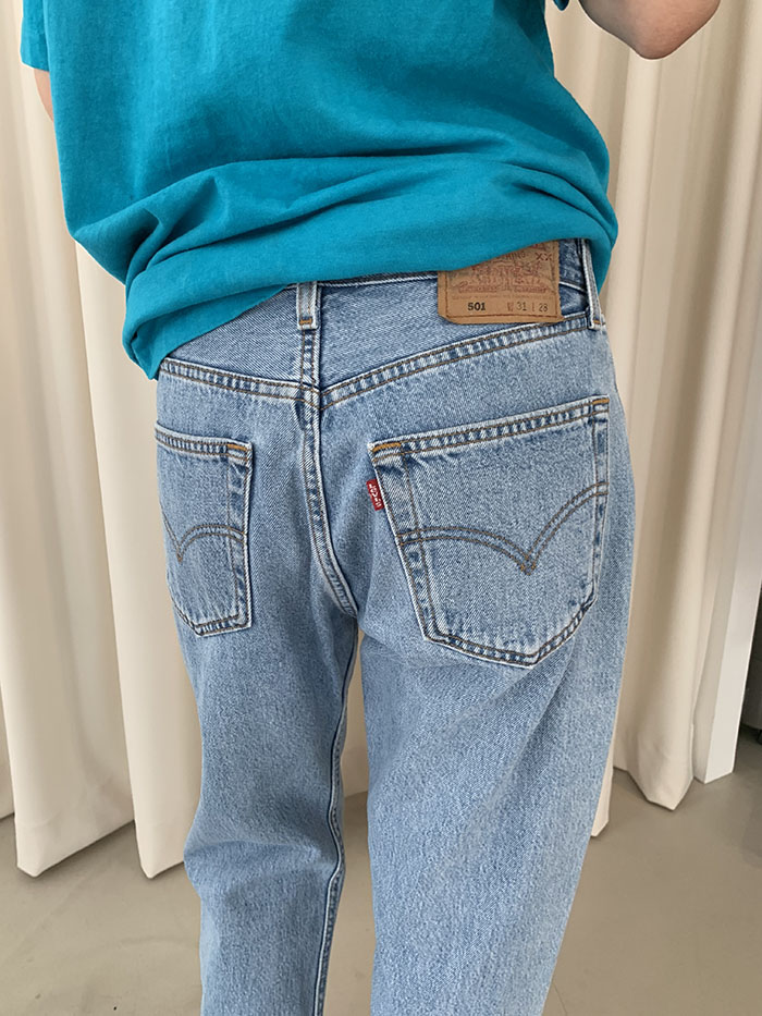 90's Levi's 501 - size 27-28 (classic straight fit) 복제