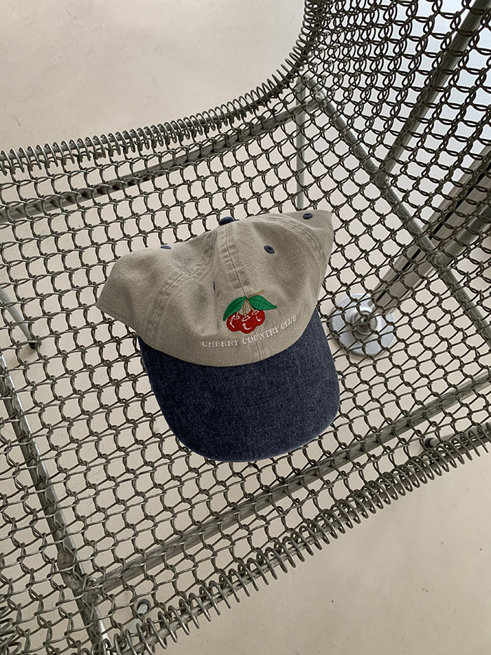 (new product) "Cherry Country Club" Cap sand/blue (two-tone)