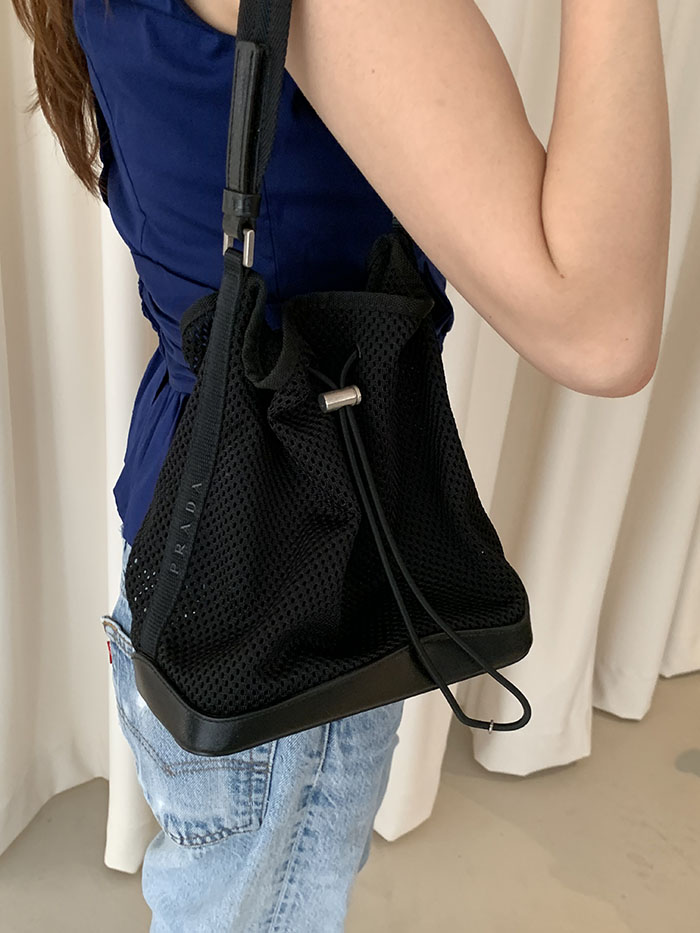 90-00's "PRADA" Net Leather Tote Bag / 제품 사진만 추가해서 올리기