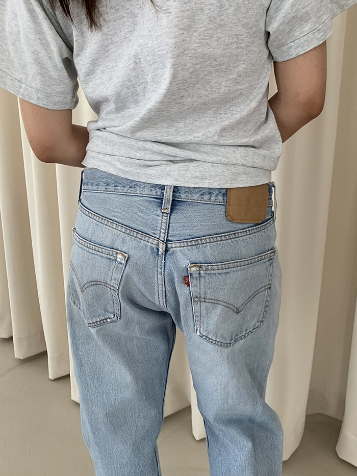 90's Levi's 501 - size 27-28 (classic straight fit) 복제 복제