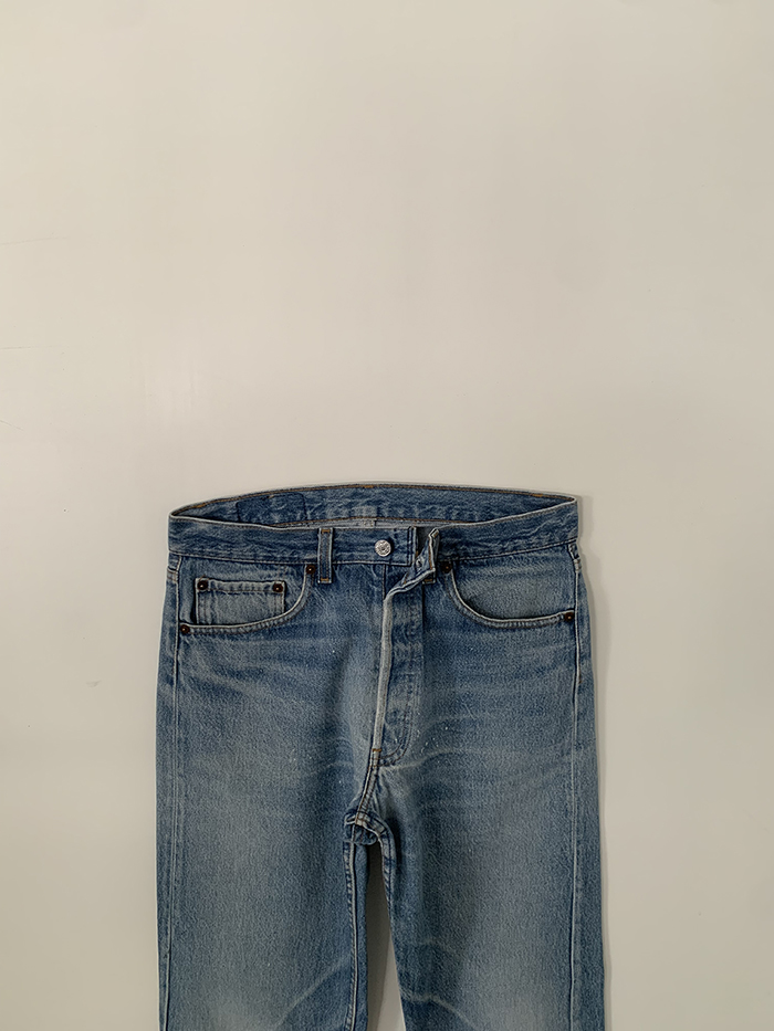 80's Levi's 501 - size 29-30 (classic straight fit)