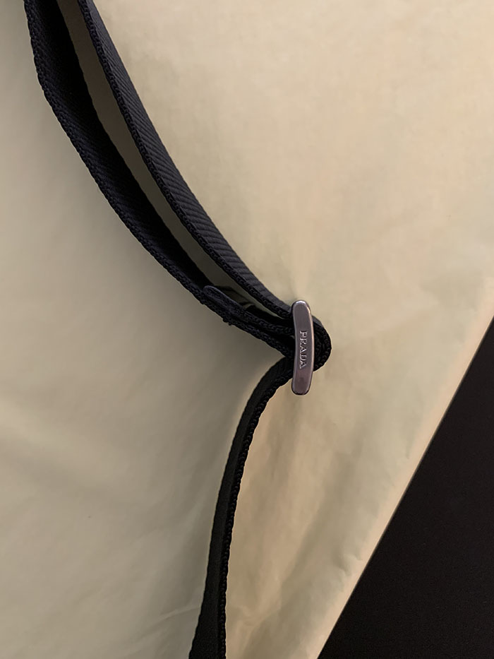 00's "PRADA" renylon Cross Bag 착샷만 추가하기