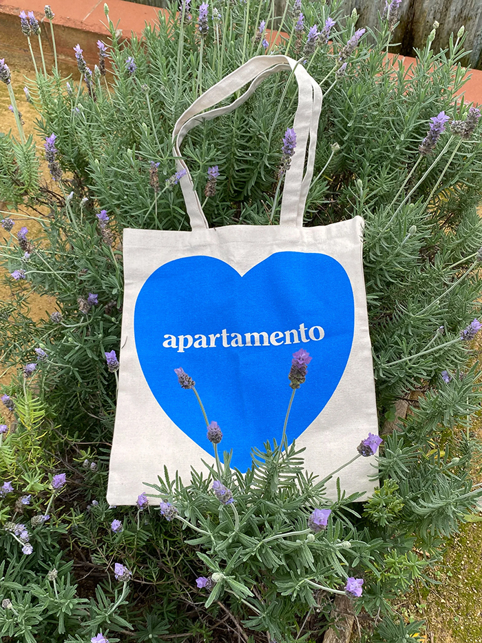 Apartamento Heart Tote Bag (blue flame)