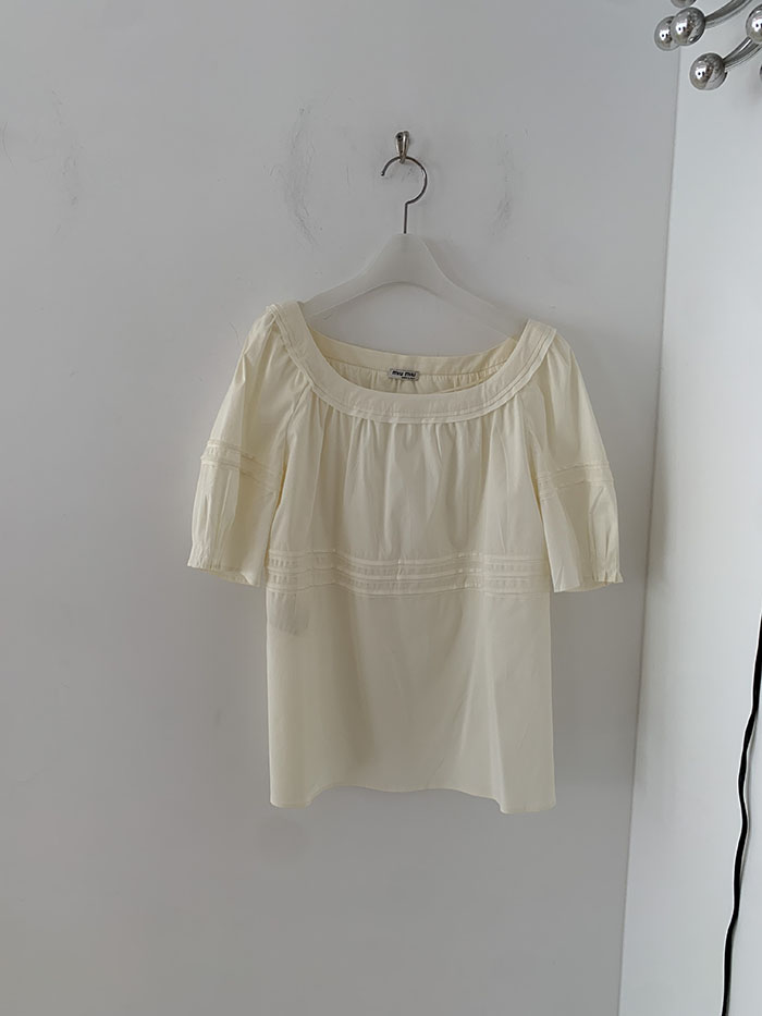 00's "miumiu" viscose rayon back button Blouse 복제