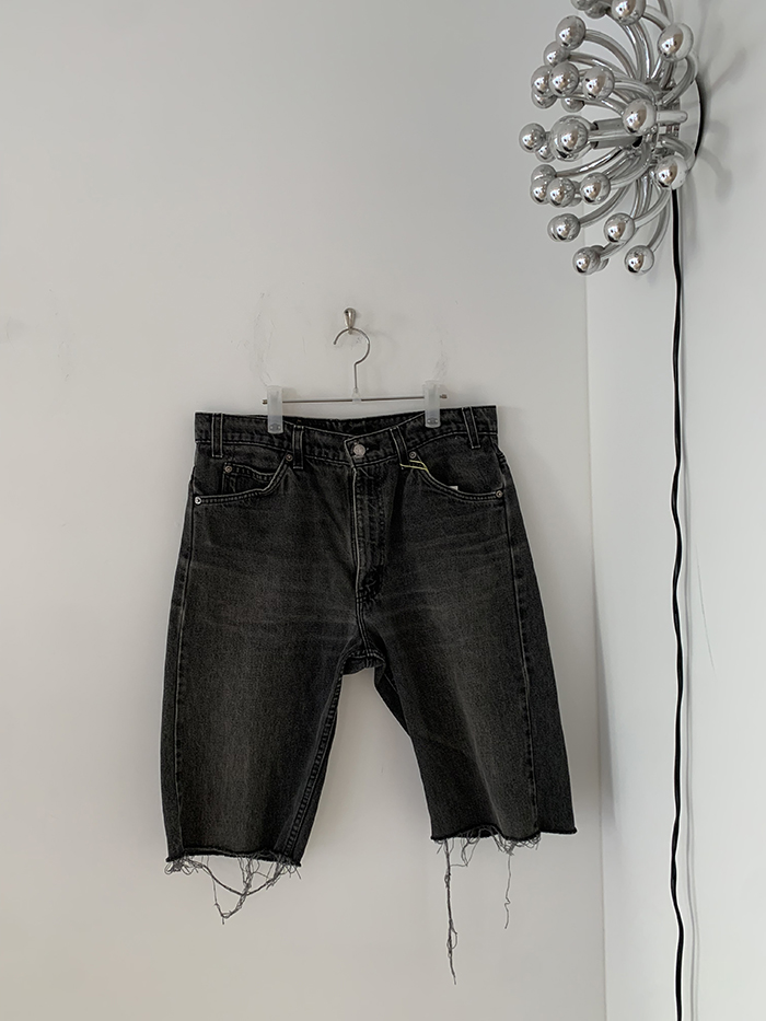 Levi's Short - size 33-34 (classic straight fit)