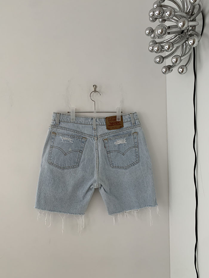 Levi's Short - size 31 (classic straight fit)