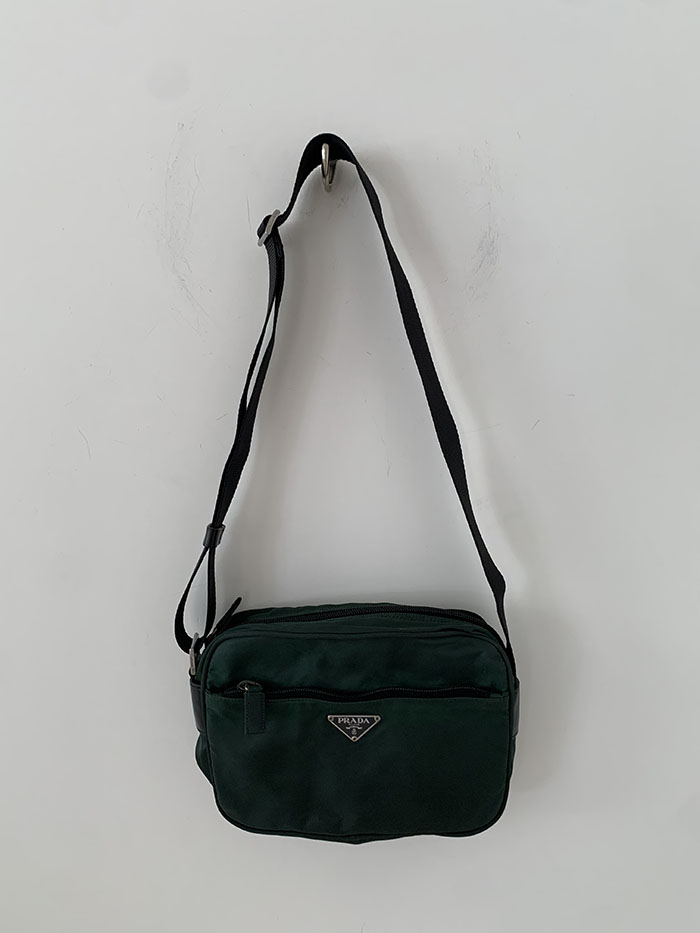 00's "PRADA" renylon Cross Bag 착샷만 추가하기