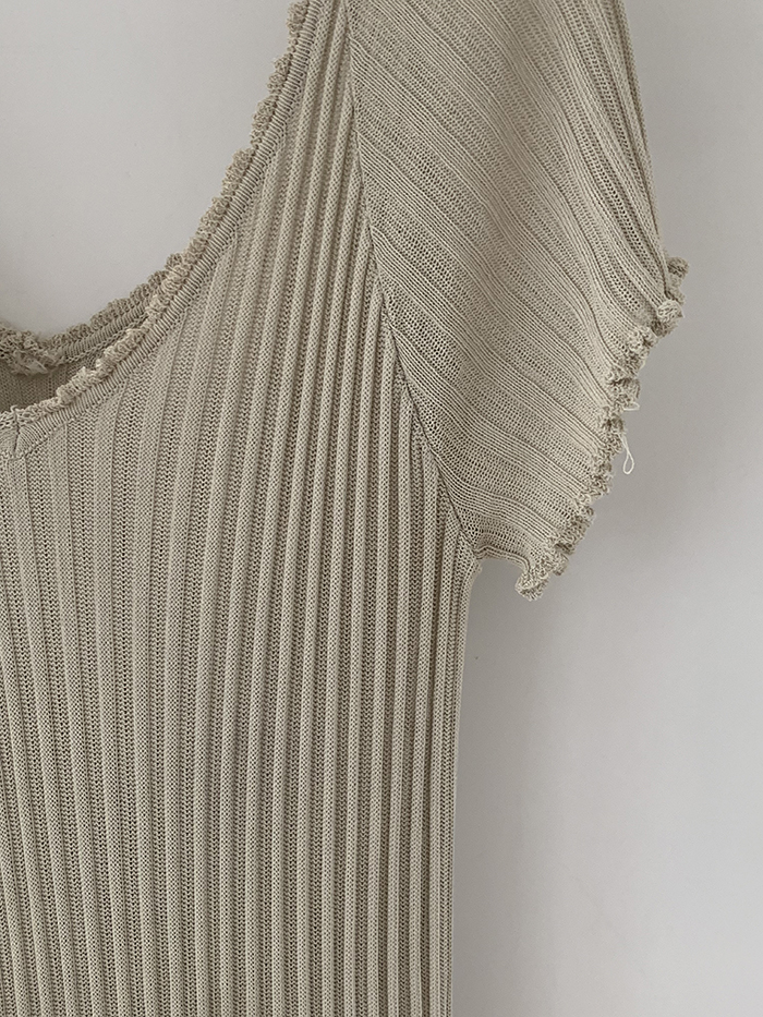 80-90's "Giorgio Armani" v-neck viscose Top