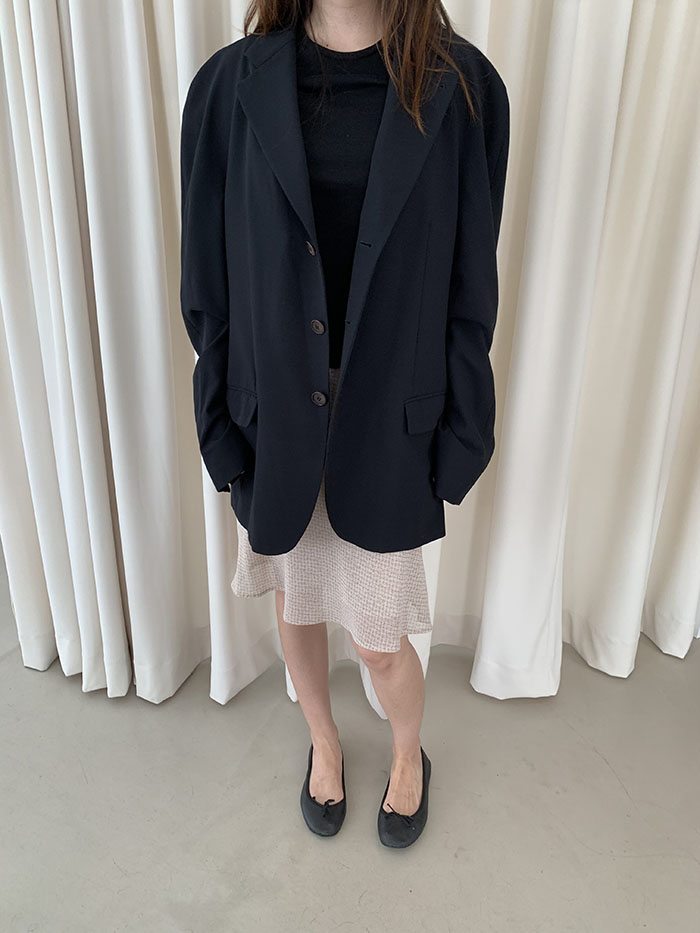 's "Giorgio Armani" Three buttons Jacket 벽샷