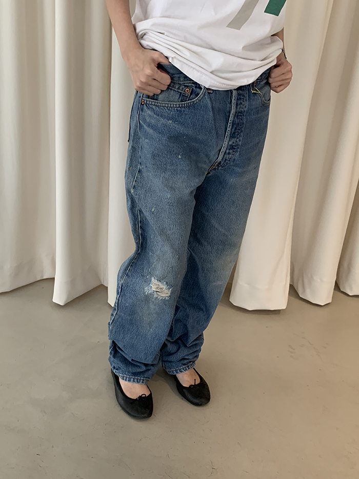 90's Levi's 501 - size 30-31 (classic straight fit)