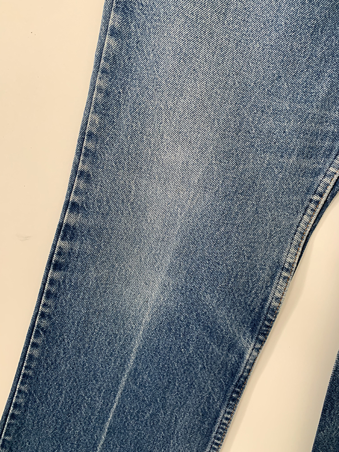 90's Levi's 20517 - size 32 (classic boot cut)
