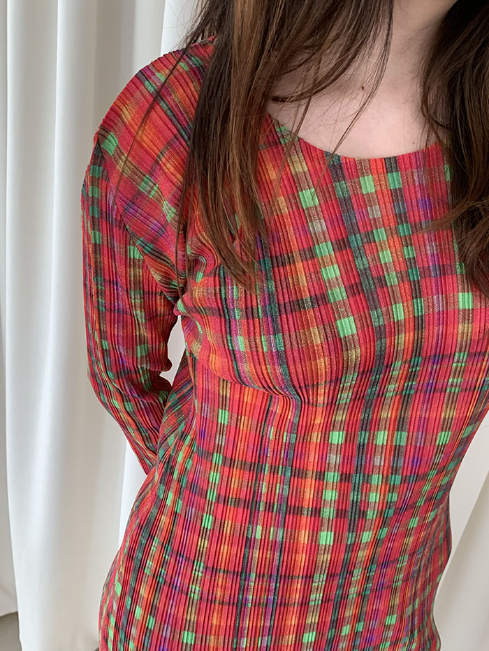 PLEATS PLEASE by ISSEY MIYAKE half Top