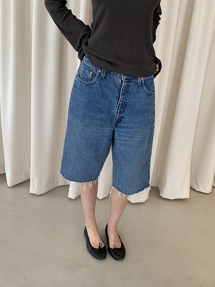 Levi's Short - size 29-30 (classic Loose fit)
