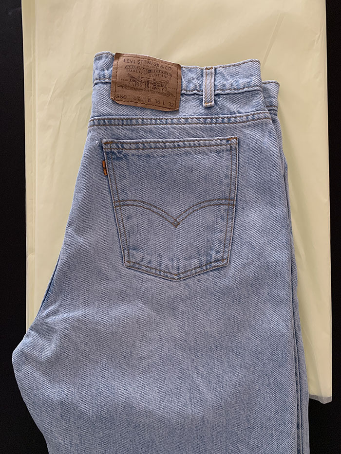 Levi's Short - size 35 (classic straight fit)