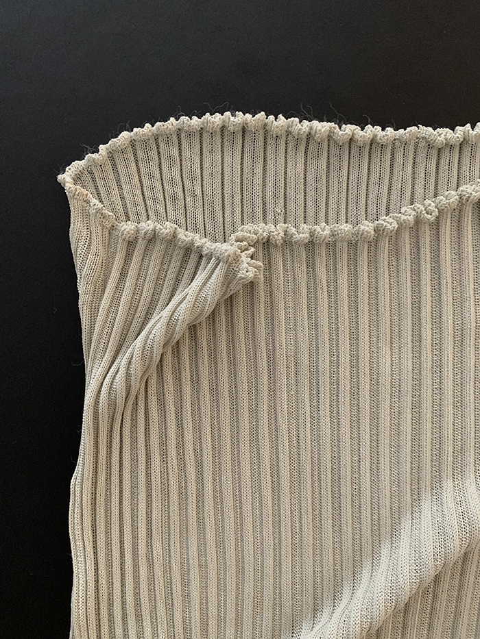 80-90's "Giorgio Armani" v-neck viscose Top