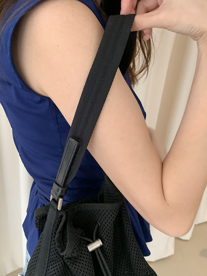 90-00's "PRADA" Net Leather Tote Bag / 제품 사진만 추가해서 올리기