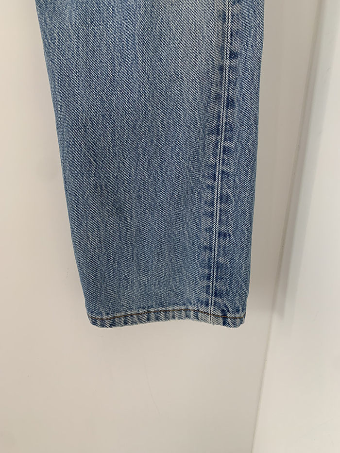 90's Levi's 501xx - size 32 (classic straight fit)