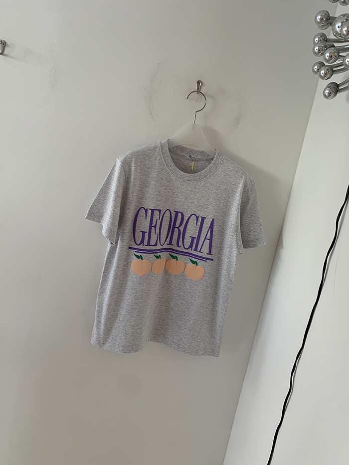 (new product) "Georgia Peaches" Puff Print (Grey)