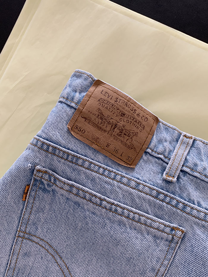 Levi's Short - size 35 (classic straight fit)