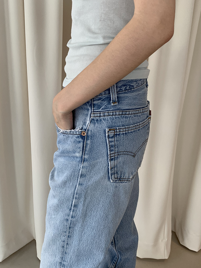 90's Levi's 501 - size 29-30 (classic straight fit)