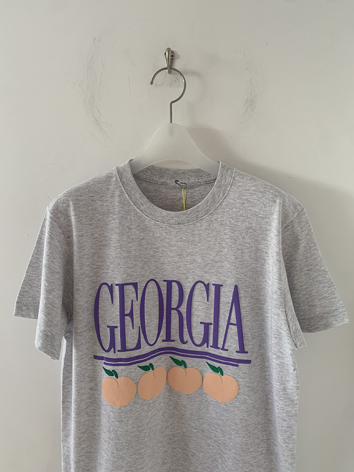 (new product) "Georgia Peaches" Puff Print (Grey)