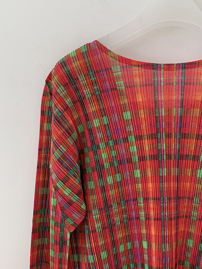 PLEATS PLEASE by ISSEY MIYAKE half Top