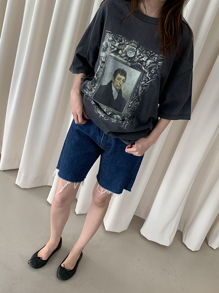 00's "La Fayette" washed black T-shirt