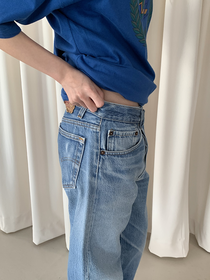80's Levi's 501 - size 29-30 (classic straight fit)